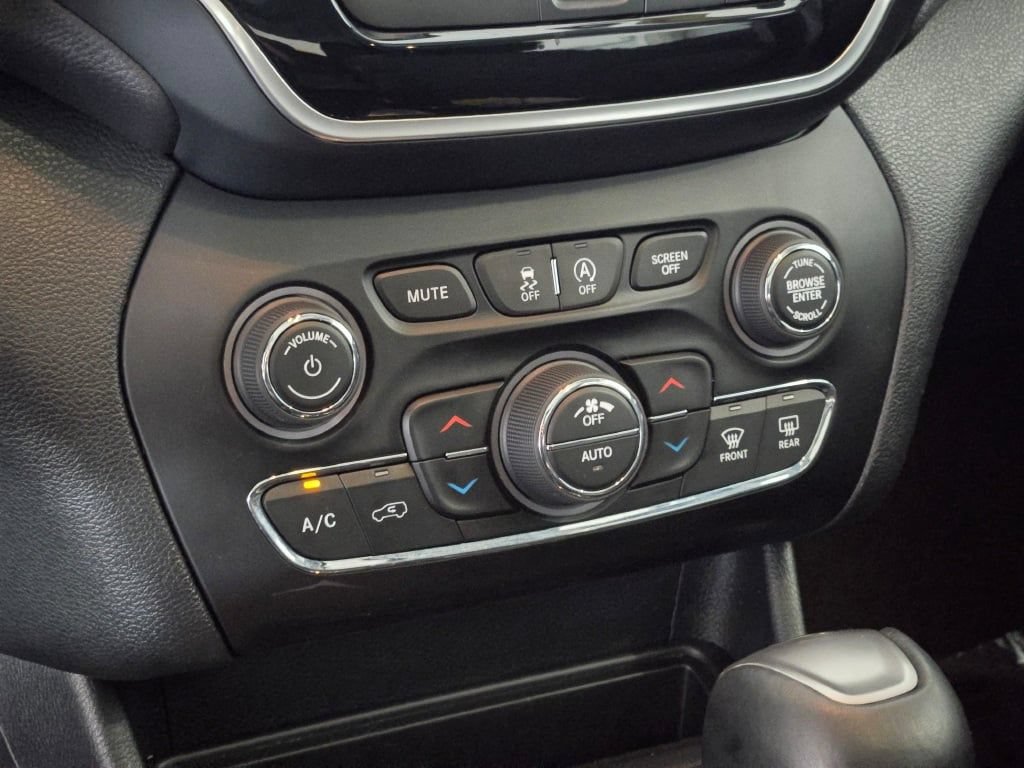 2022 Jeep Cherokee Limited - Photo 28