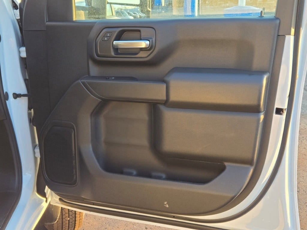 2025 CHEVROLET SILVERADO HD - Image 5