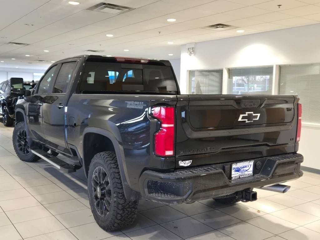 2026 CHEVROLET SILVERADO HD - Image 13