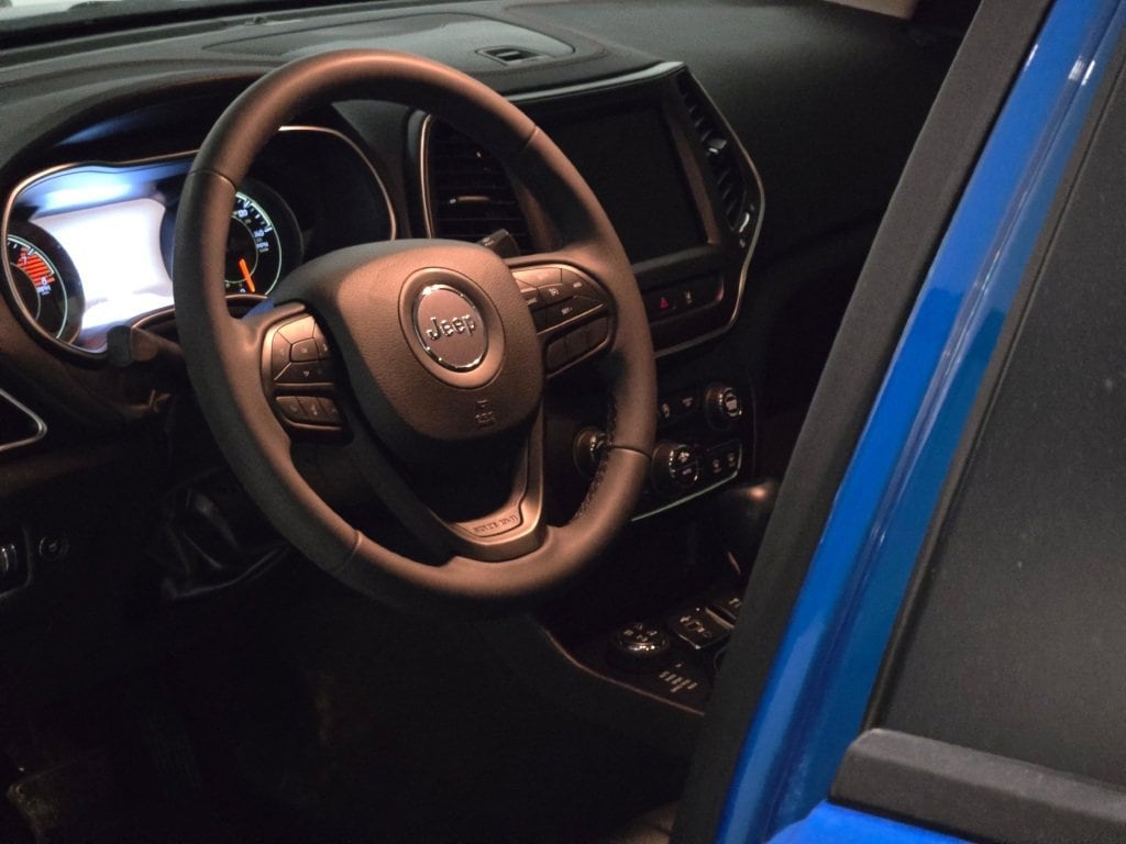 2021 JEEP CHEROKEE - Image 23