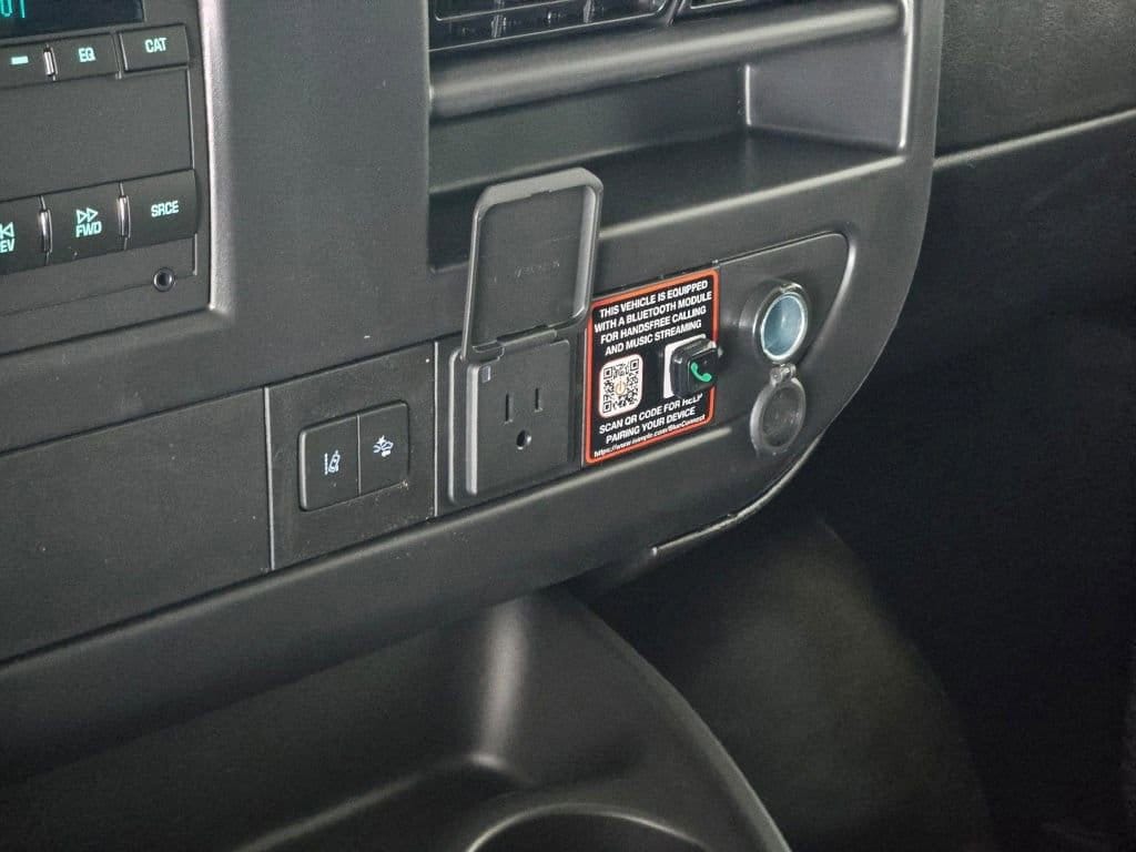 2026 Chevrolet Express Cargo Work Van - Photo 18
