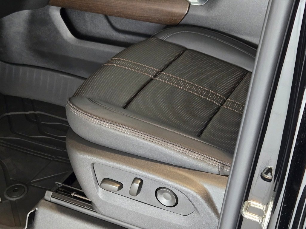 2026 CHEVROLET SILVERADO - Image 23