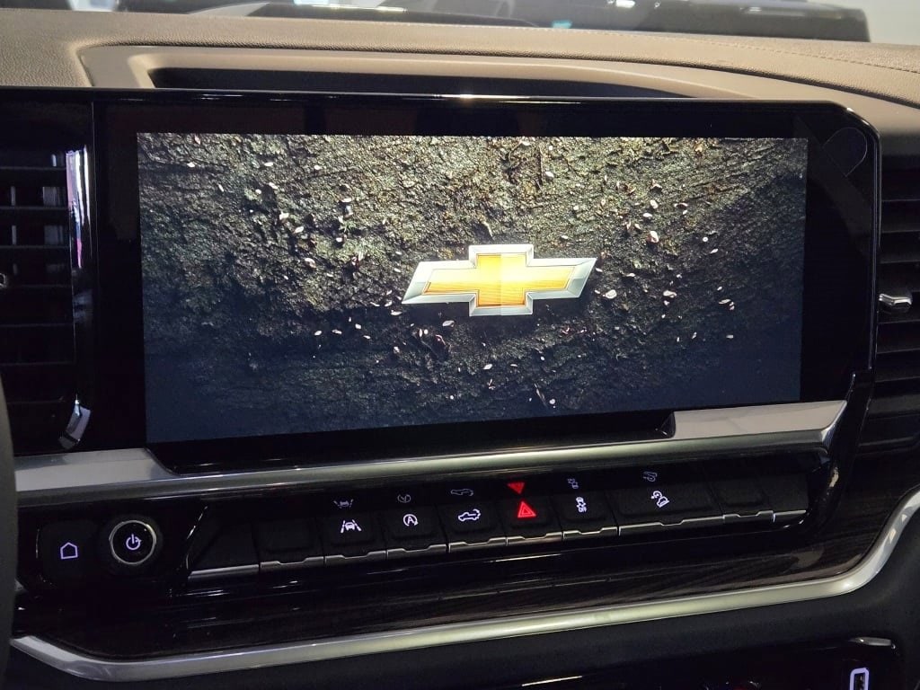 2026 CHEVROLET SILVERADO - Image 24