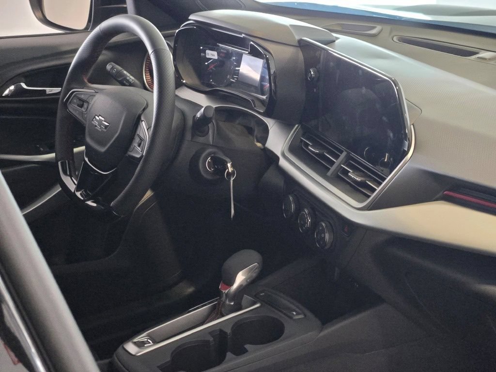 2026 Chevrolet Trax RS - Photo 7