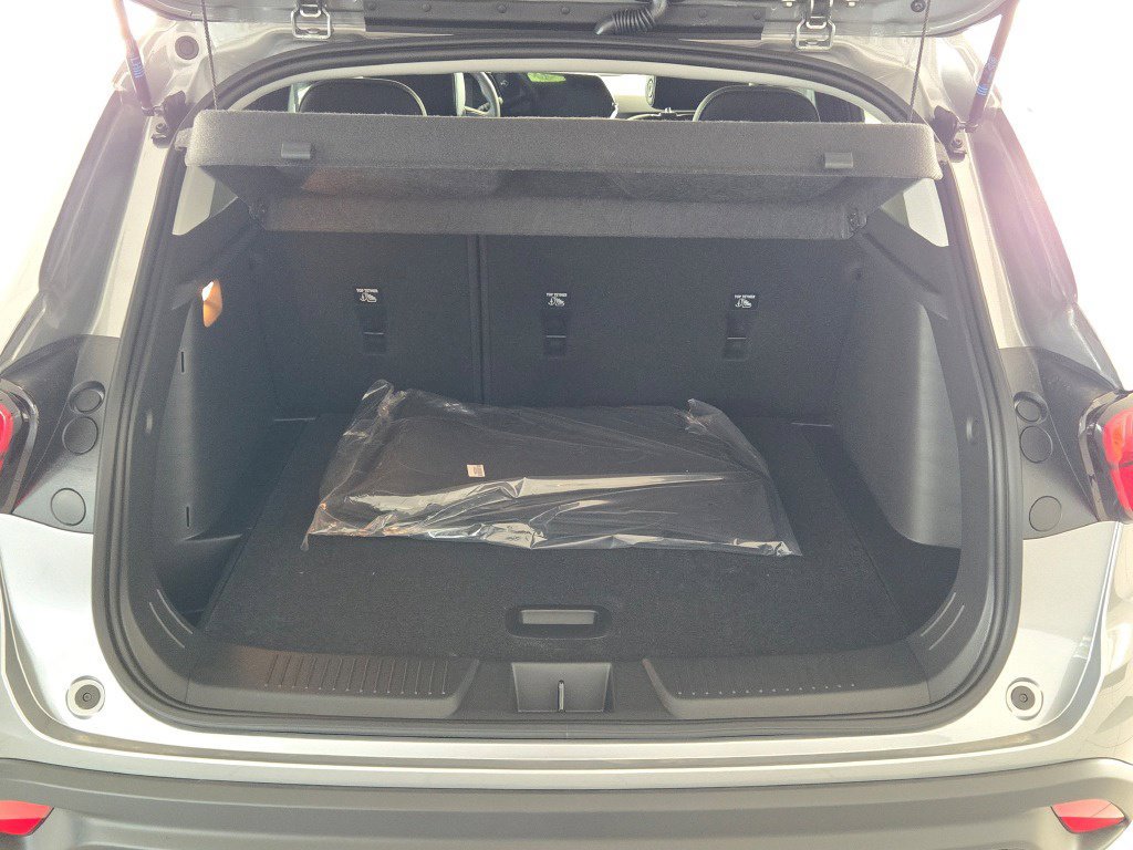 2026 Chevrolet Trax LT - Photo 11