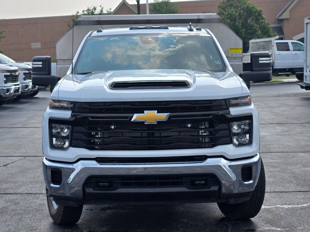 2025 CHEVROLET SILVERADO HD - Image 2