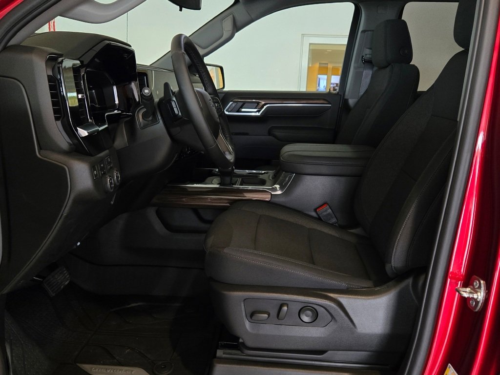2025 CHEVROLET SILVERADO - Image 21