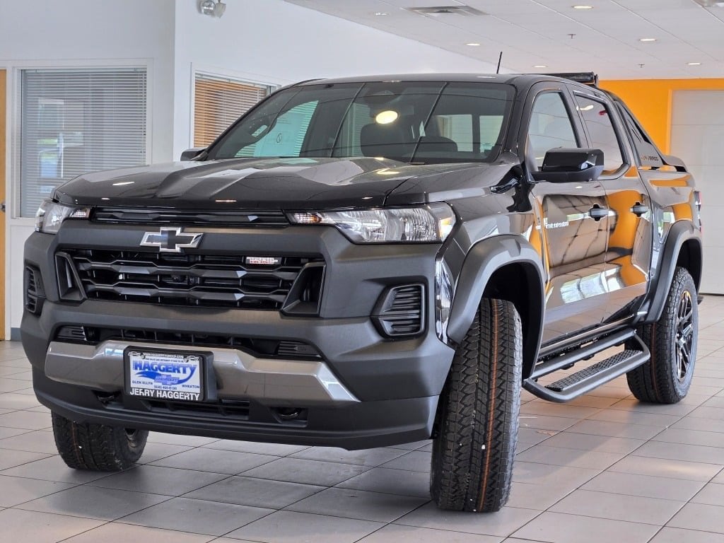 2025 CHEVROLET COLORADO - Image 3