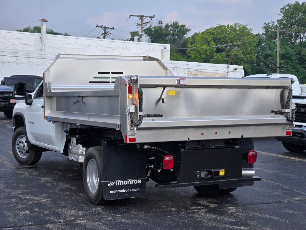2025 CHEVROLET SILVERADO HD - Image 9