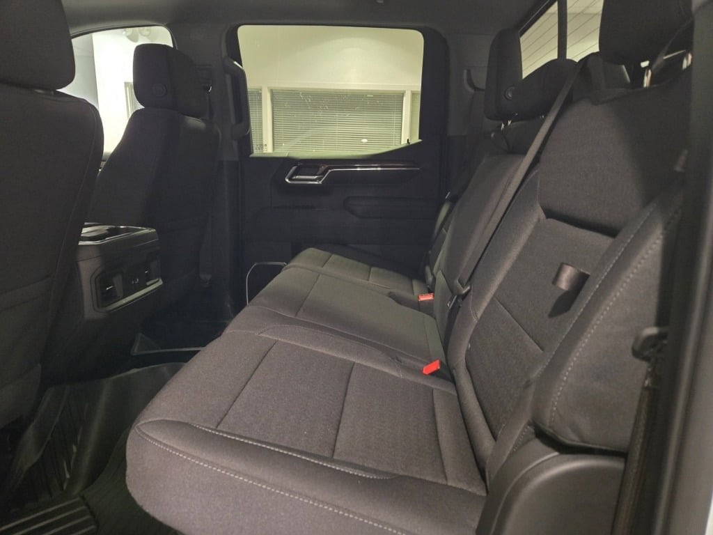 2026 CHEVROLET SILVERADO - Image 17