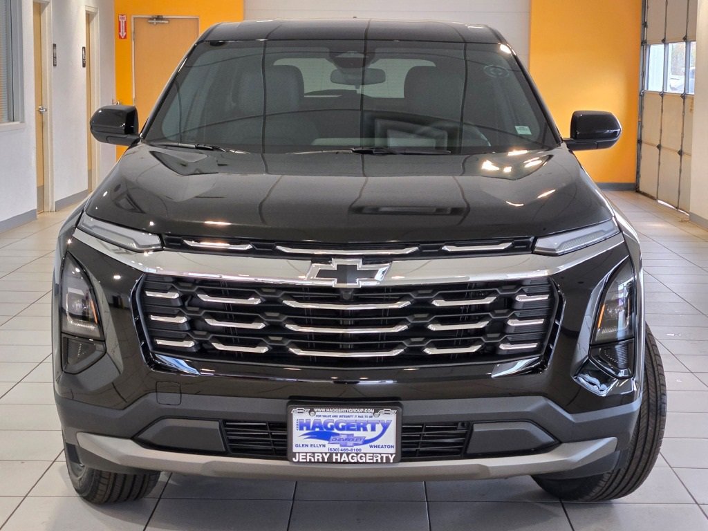 2026 Chevrolet Equinox LT photo 2