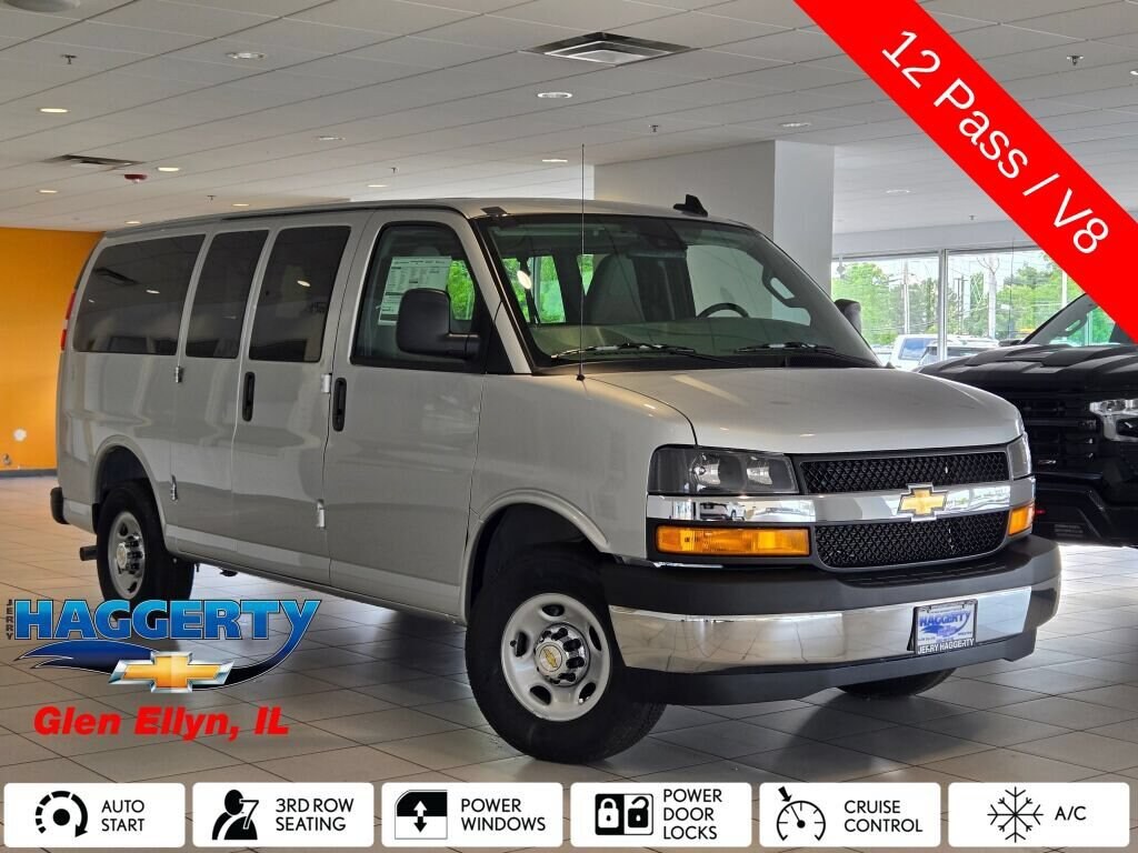 New 2026 Chevrolet Express Passenger 1LT Van
