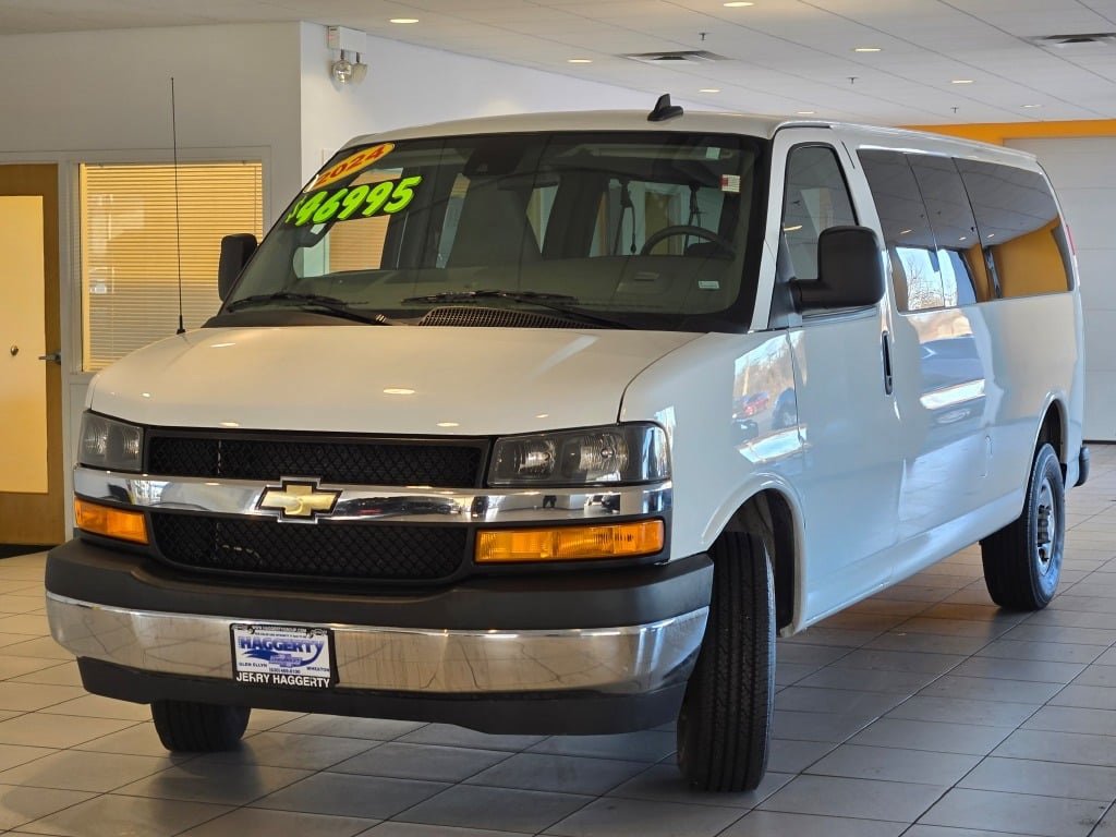 2024 CHEVROLET EXPRESS - Image 3