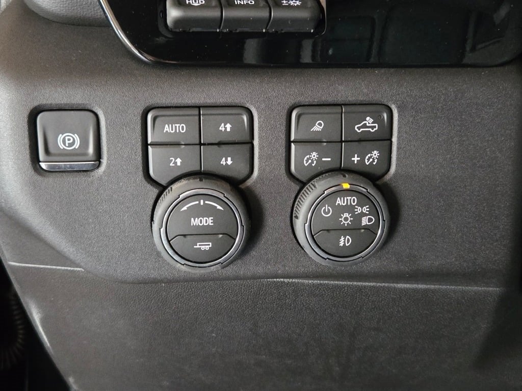 2026 CHEVROLET SILVERADO HD - Image 30