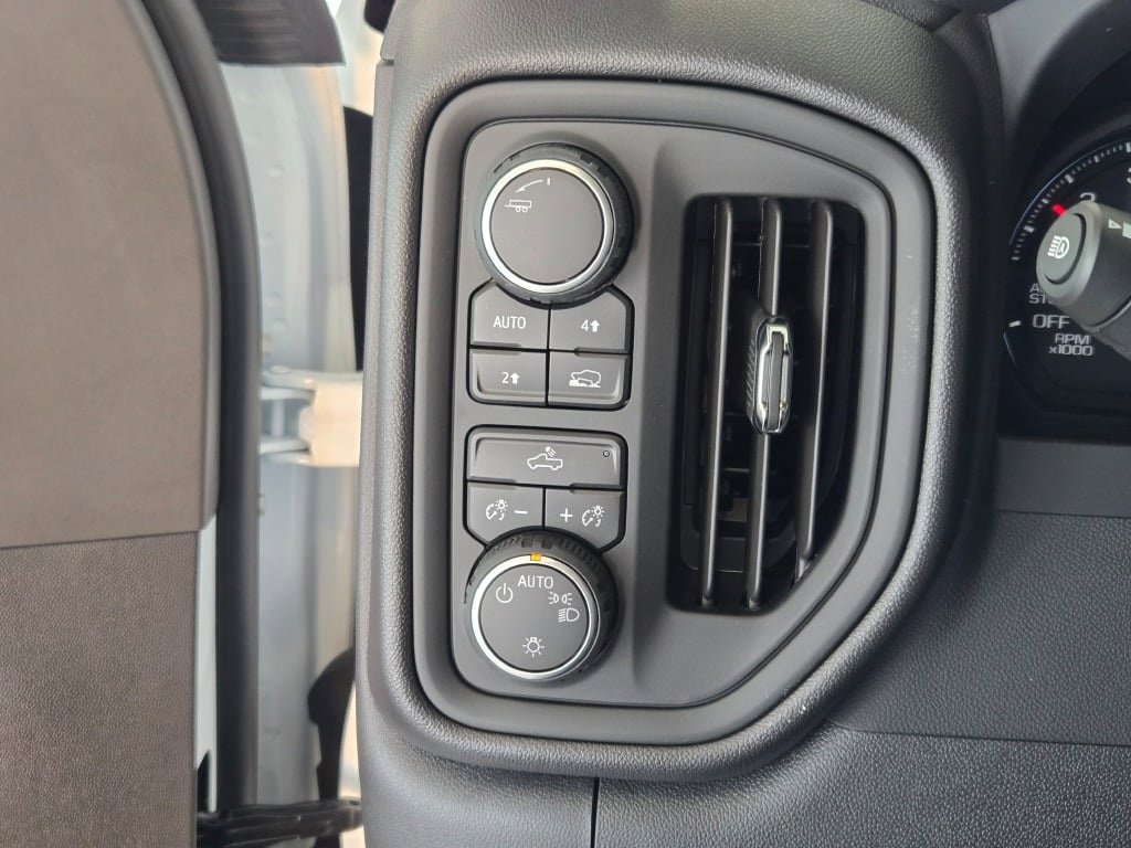 2026 CHEVROLET SILVERADO - Image 21