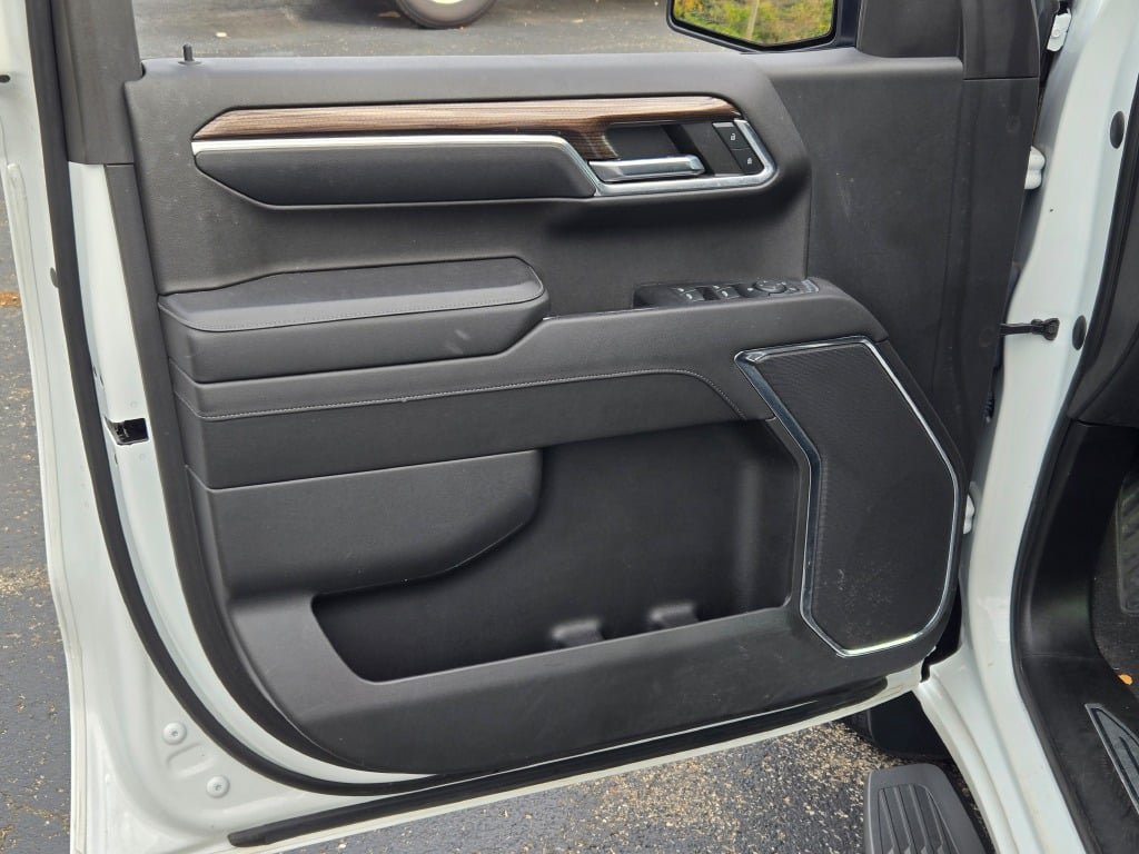 2023 Chevrolet Silverado 1500 LT - Photo 17