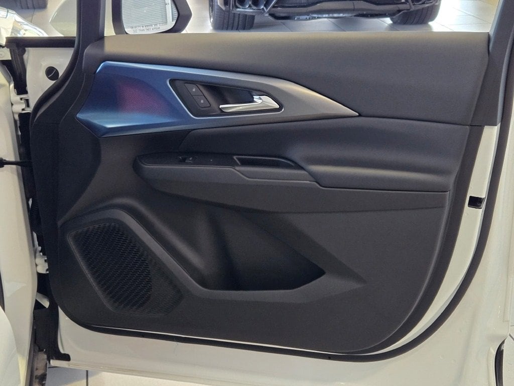 2025 CHEVROLET EQUINOX - Image 4