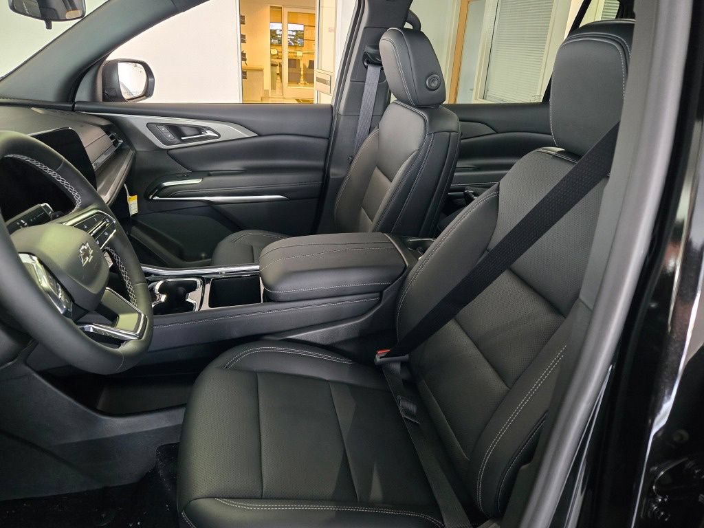 2027 Chevrolet Traverse LT - Photo 23