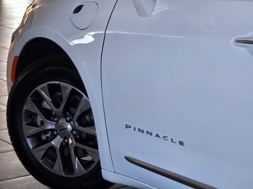 2021 CHRYSLER PACIFICA - Image 17