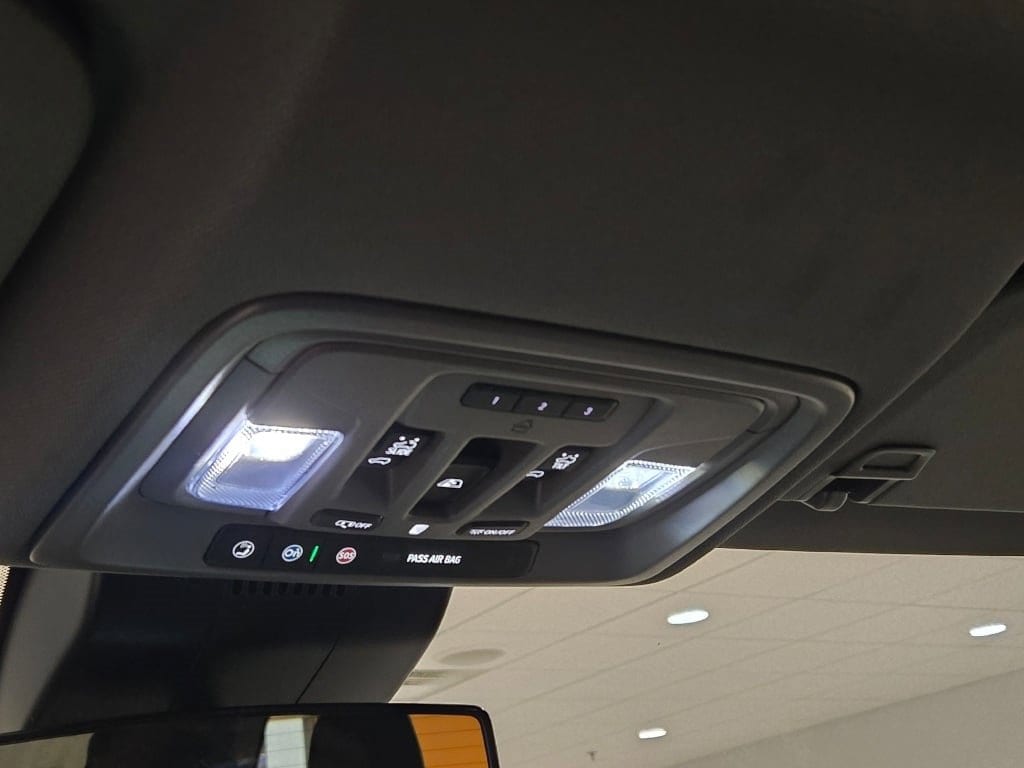 2026 CHEVROLET SILVERADO - Image 25