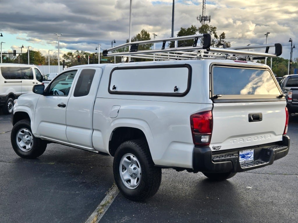 2022 Toyota Tacoma SR - Photo 17
