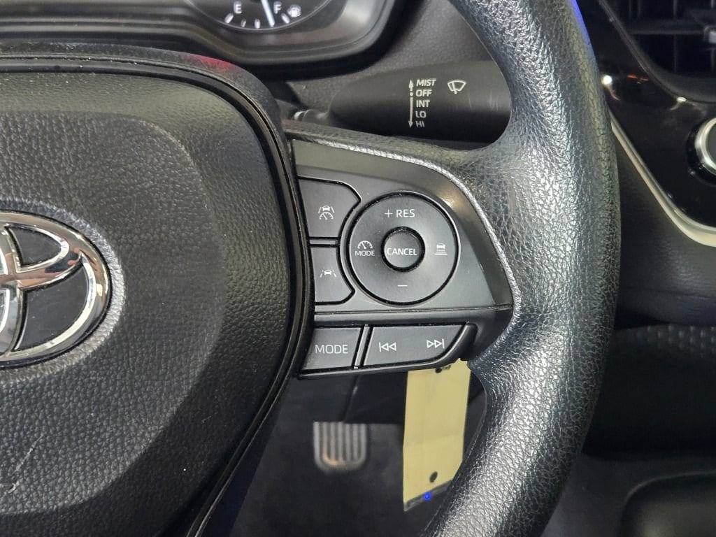 2025 Toyota Corolla LE - Photo 26