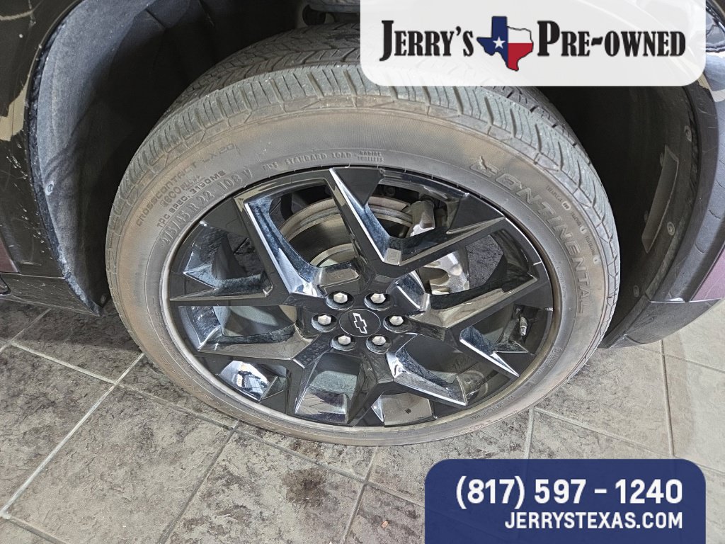 Used 2025 Chevrolet Traverse RS SUV