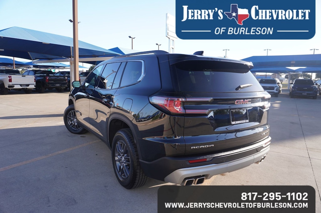 Used 2025 GMC Acadia Elevation SUV