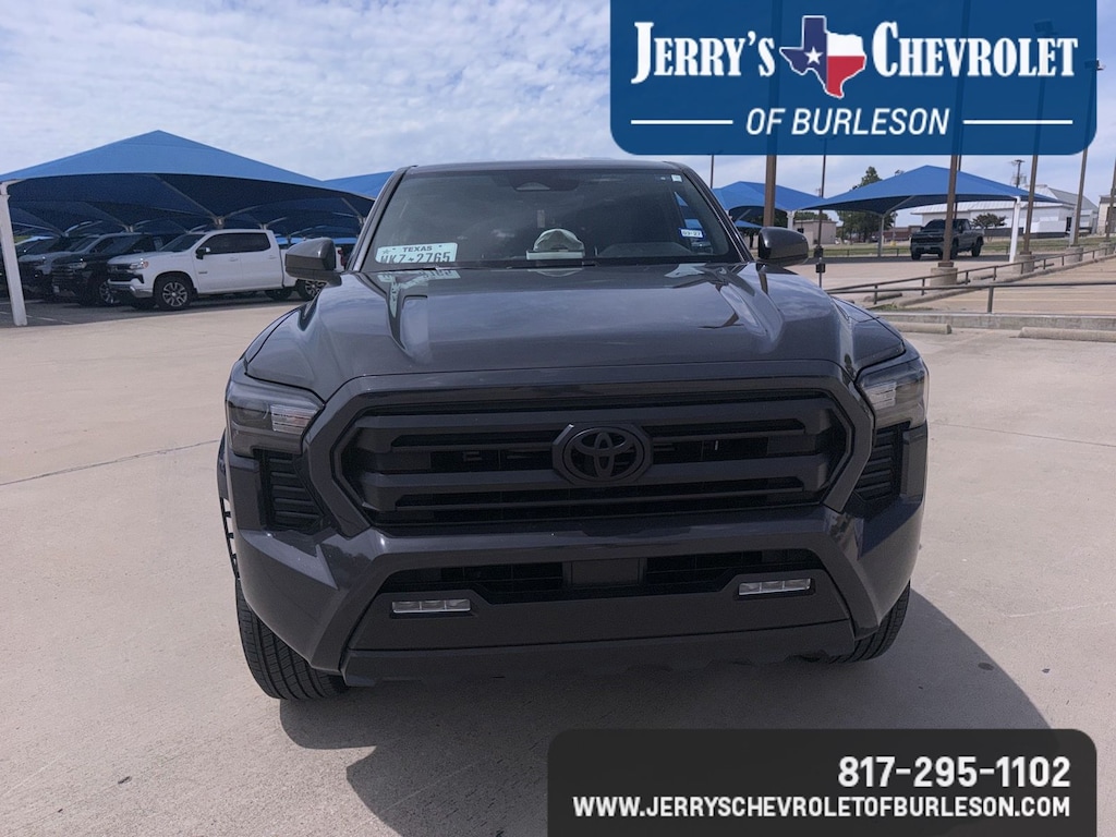 Used 2025 Toyota Tacoma SR5 Truck