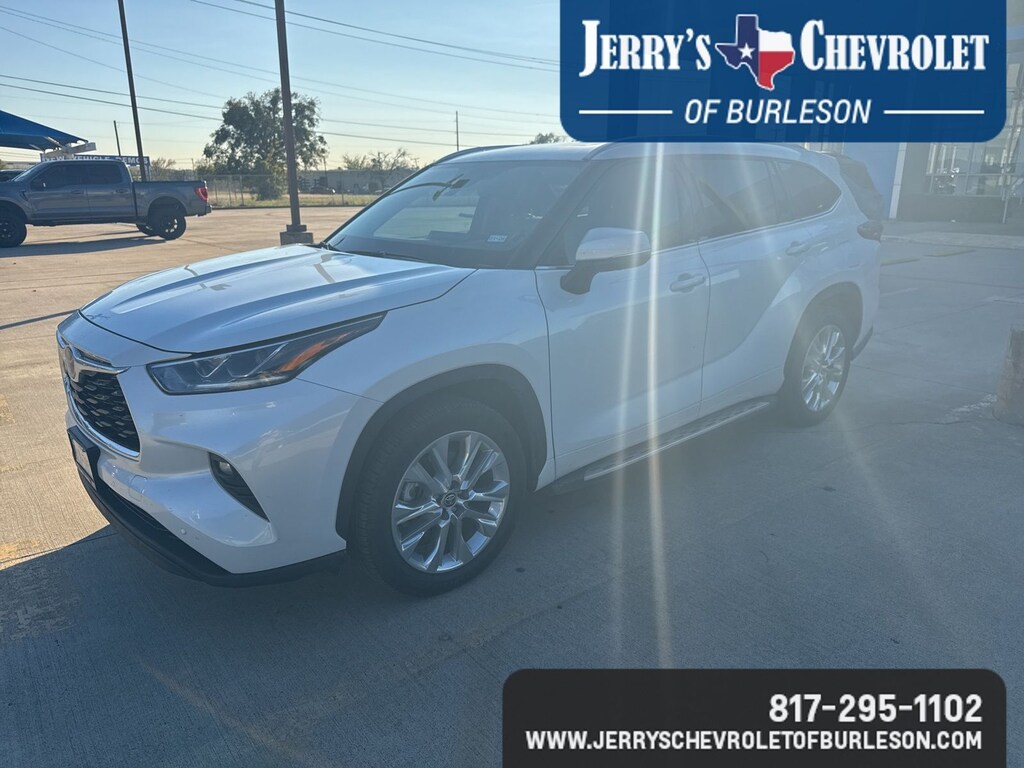 Used 2022 Toyota Highlander Hybrid Limited SUV