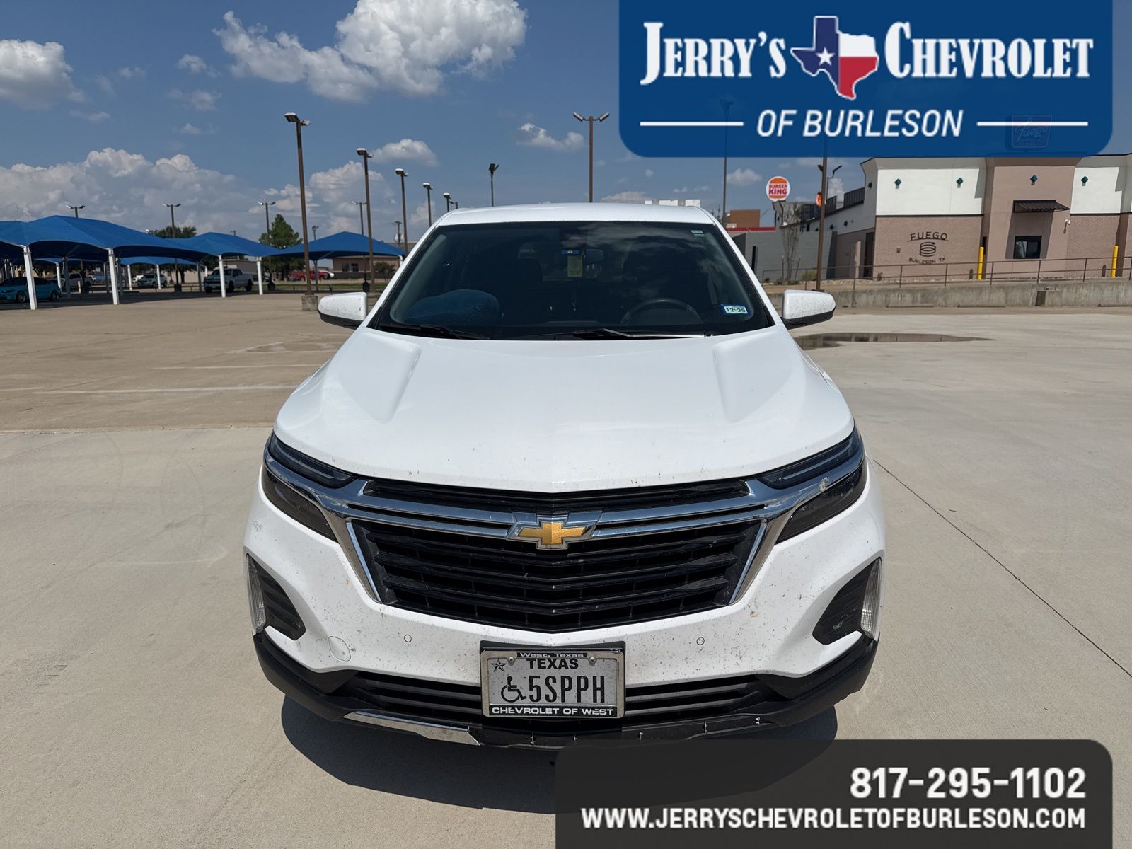 2023 Chevrolet Equinox LT photo 2
