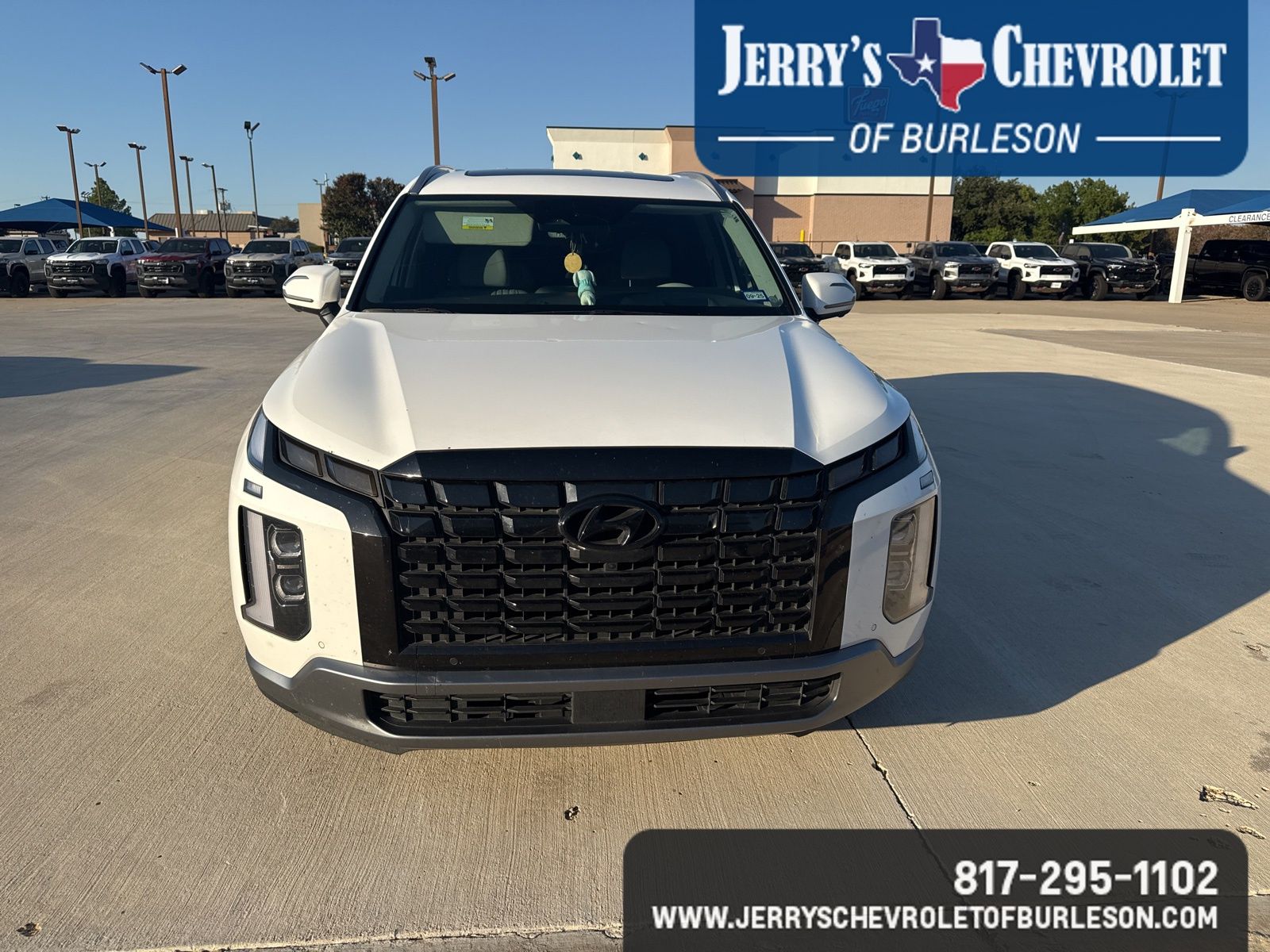 2023 Hyundai Palisade Limited photo 2