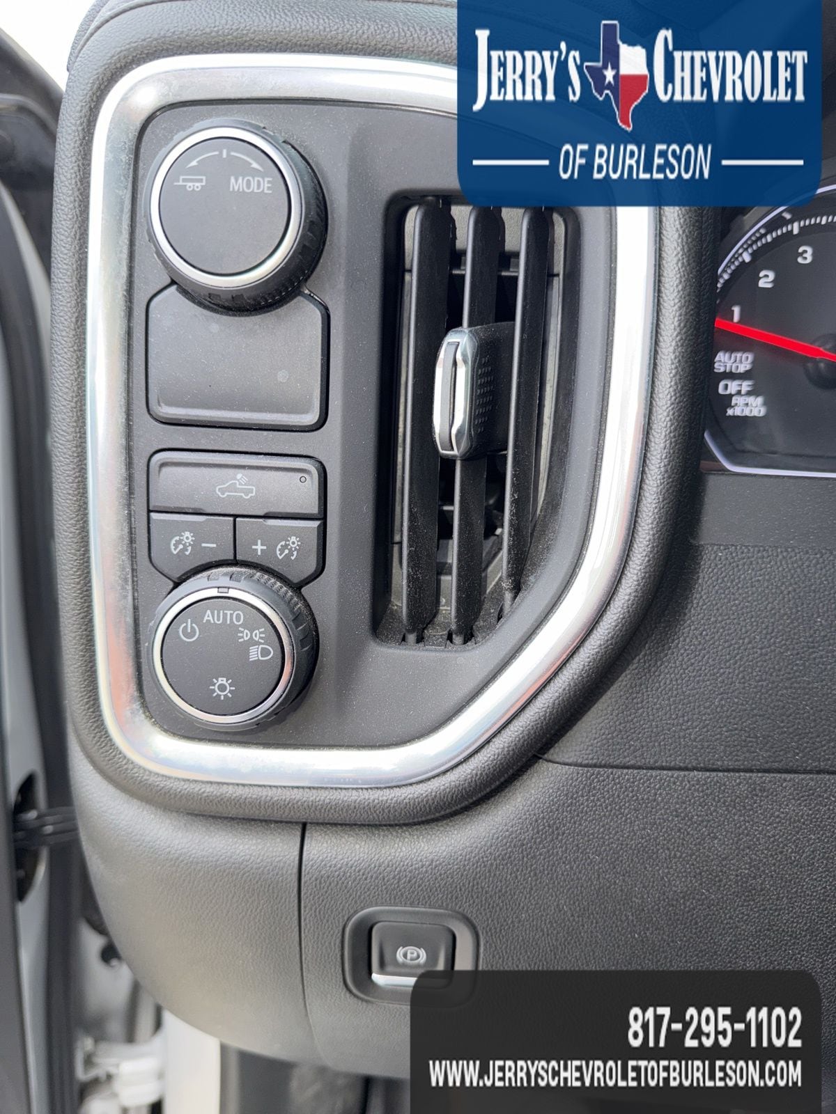 2022 Chevrolet Silverado 1500 Limited LT - Photo 13