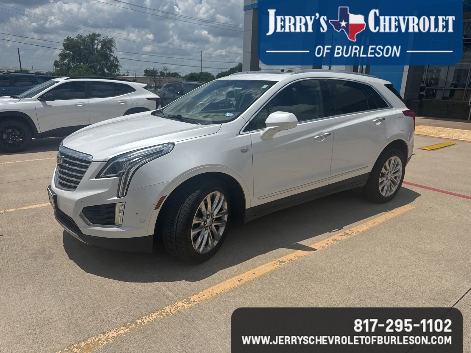 2017 Cadillac XT5 AWD Platinum's photo