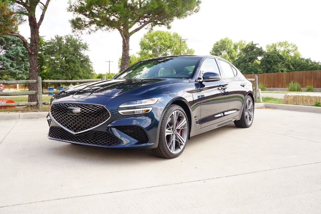 2025 Genesis G70 Base's photo