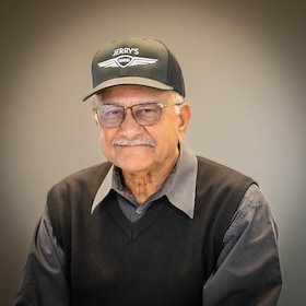 Staff member Ron Singuluri from 585fb1017c06