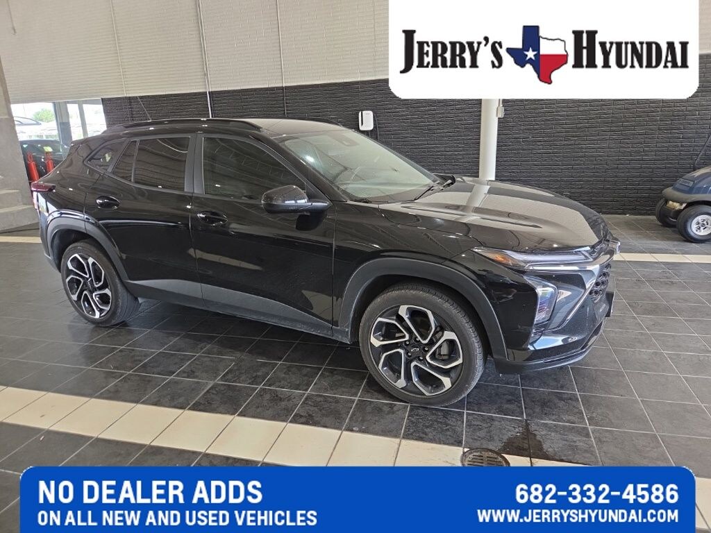Used 2025 Chevrolet Trax SUV