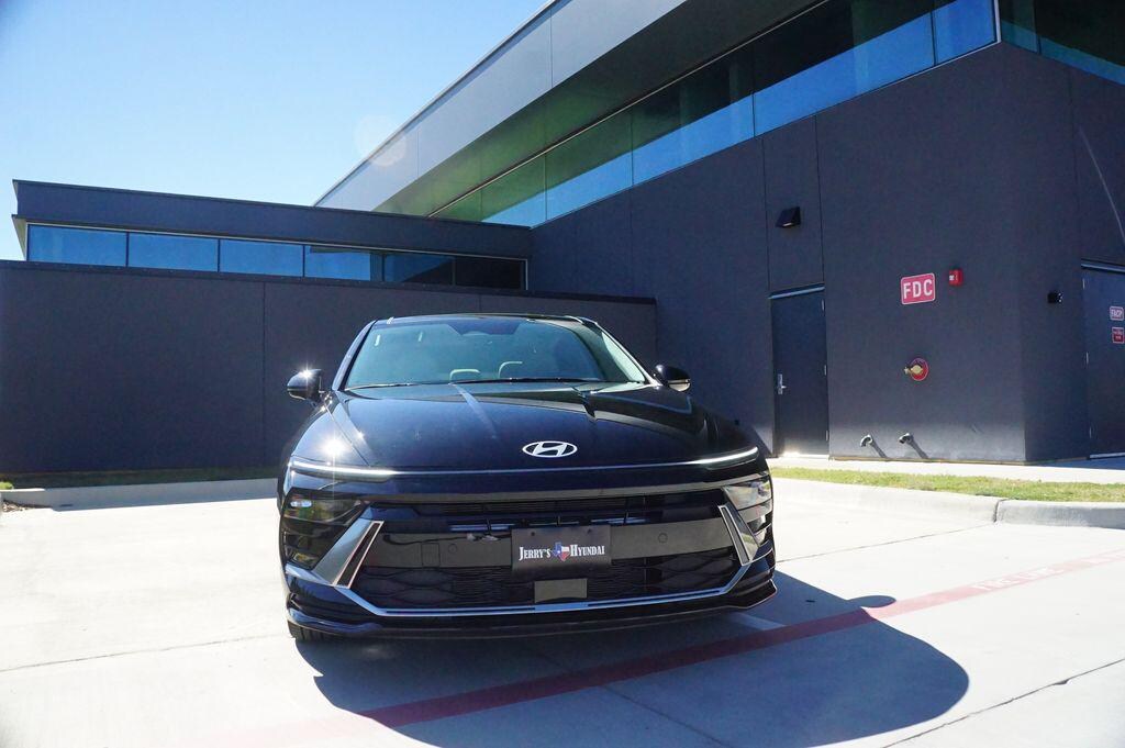 New 2025 Hyundai Sonata SEL Convenience Sedan