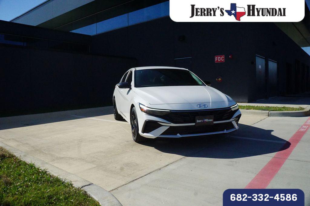 2026 Hyundai Elantra SEL's photo