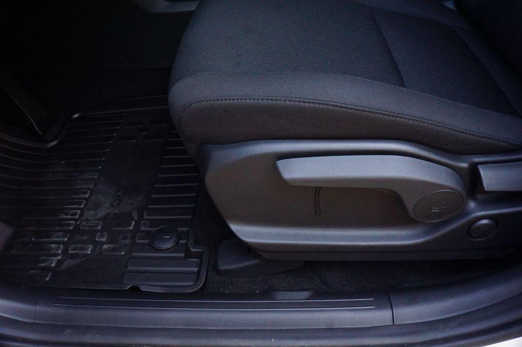 2026 Hyundai Santa Fe SE - Photo 16