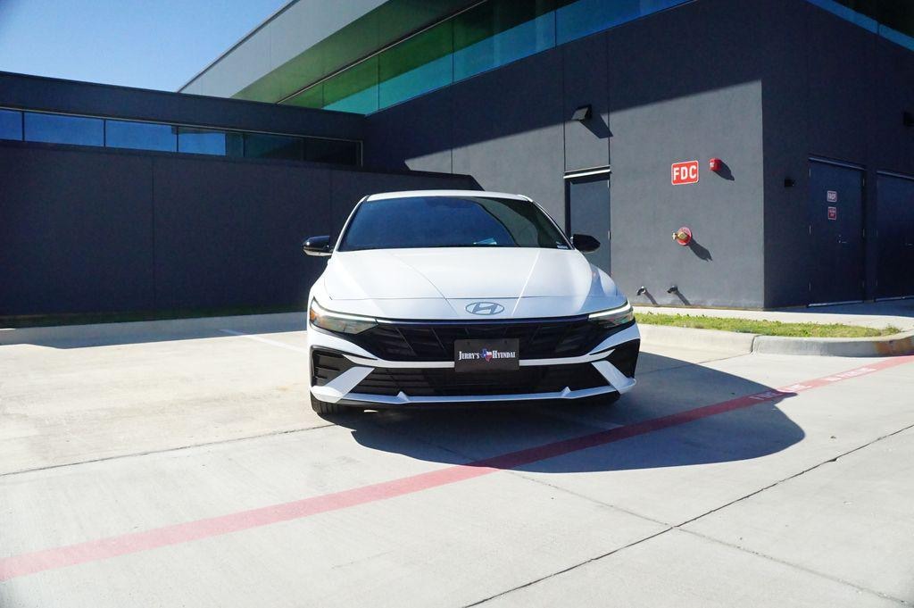 New 2025 Hyundai Elantra SEL Sport Sedan