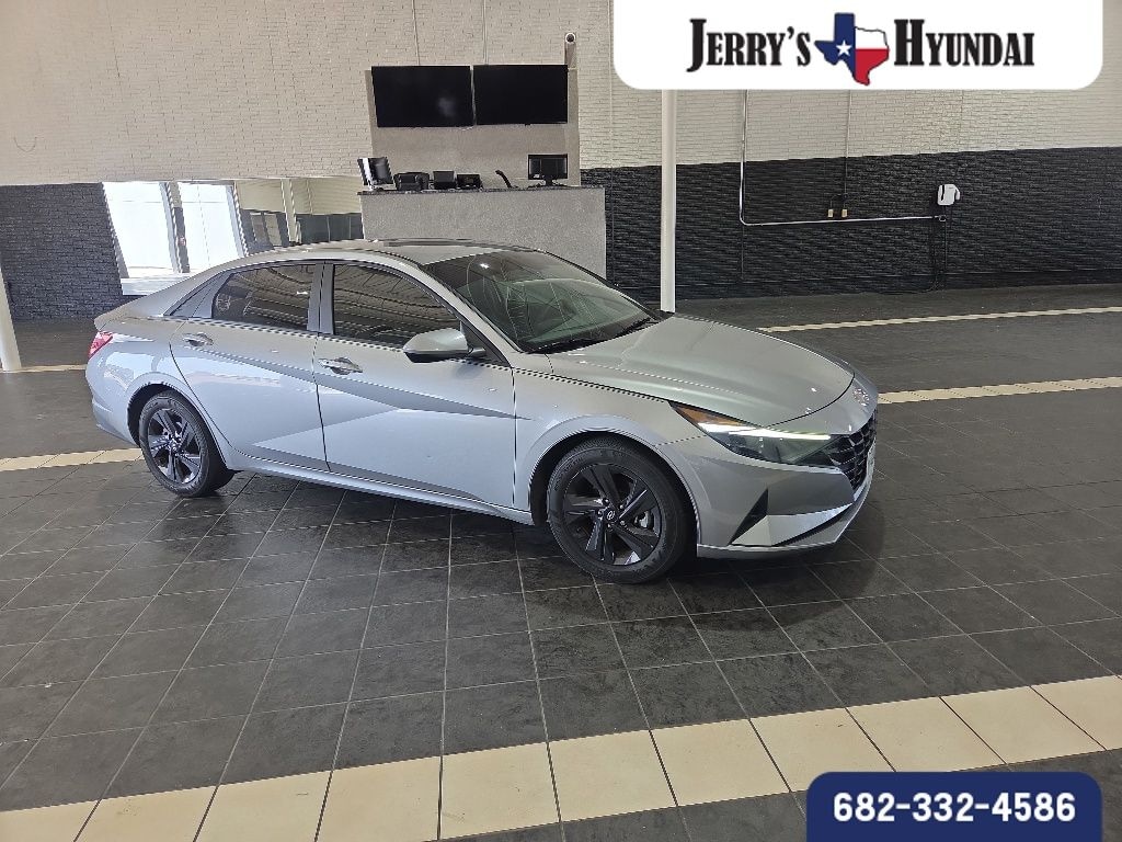 Used 2022 Hyundai Elantra SEL Sedan