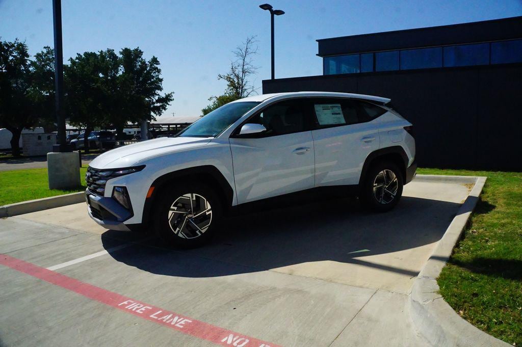 New 2026 Hyundai Tucson Hybrid SE SUV