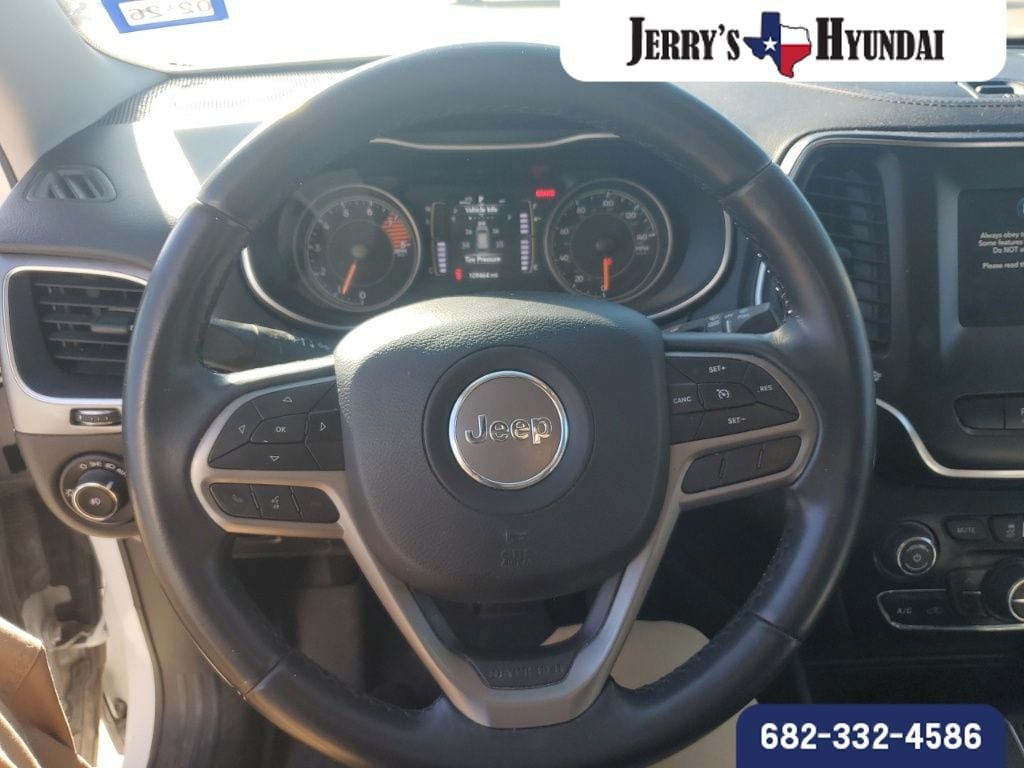 Used 2019 Jeep Cherokee Latitude Plus FWD SUV