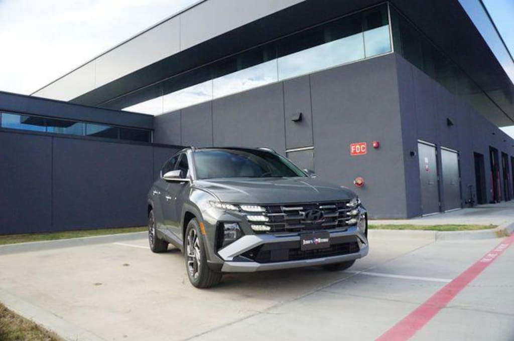 New 2026 Hyundai Tucson Limited FWD SUV