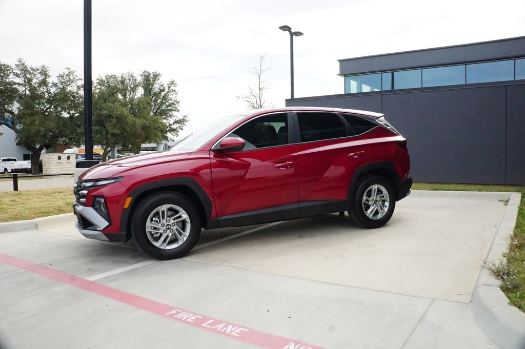 Used 2025 Hyundai Tucson SE SUV