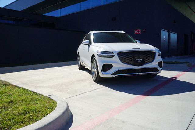 2026 GENESIS GV70 Select's photo