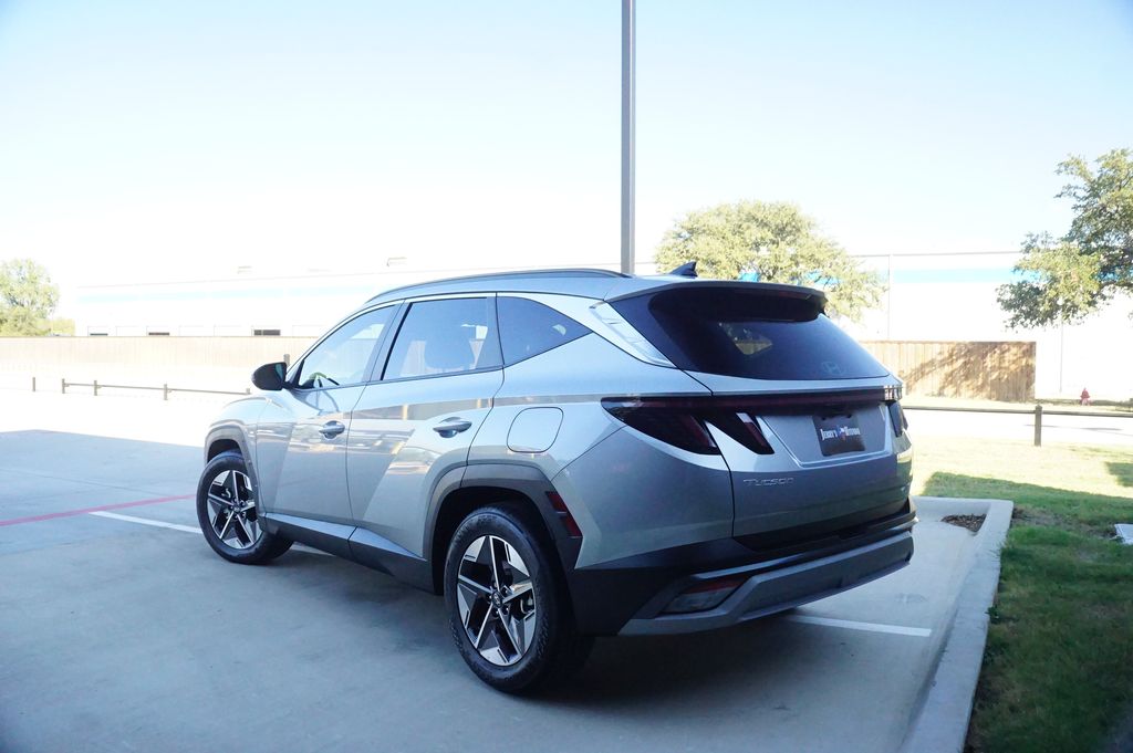 2025 Hyundai Tucson SEL Convenience photo 3