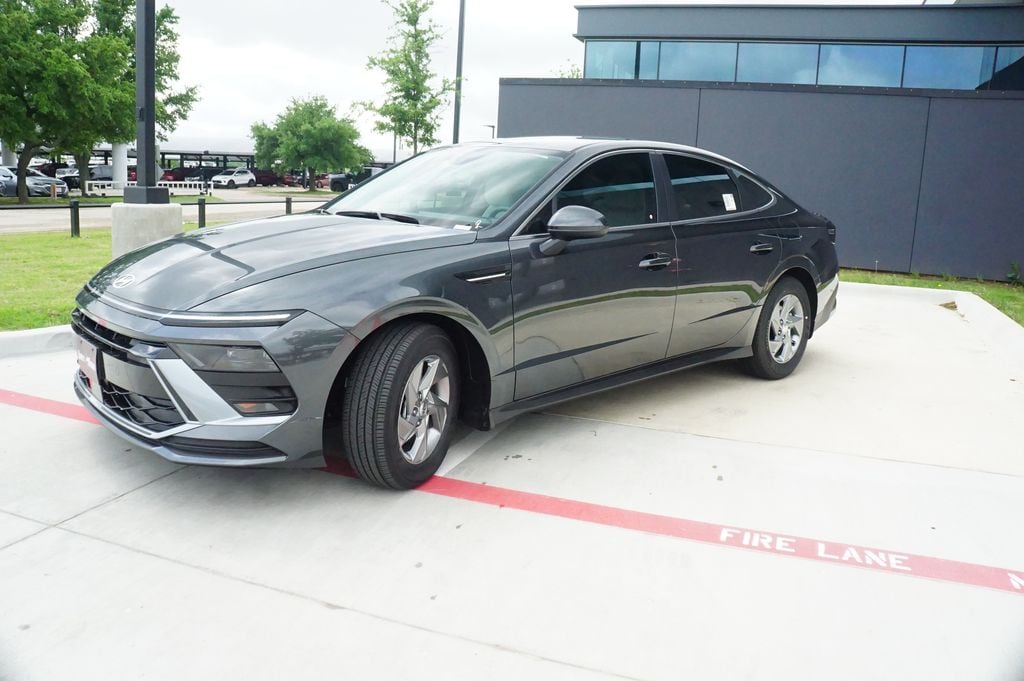 Certified 2025 Hyundai Sonata SE Sedan