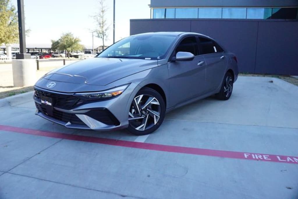 Certified 2025 Hyundai Elantra SEL Convenience Sedan